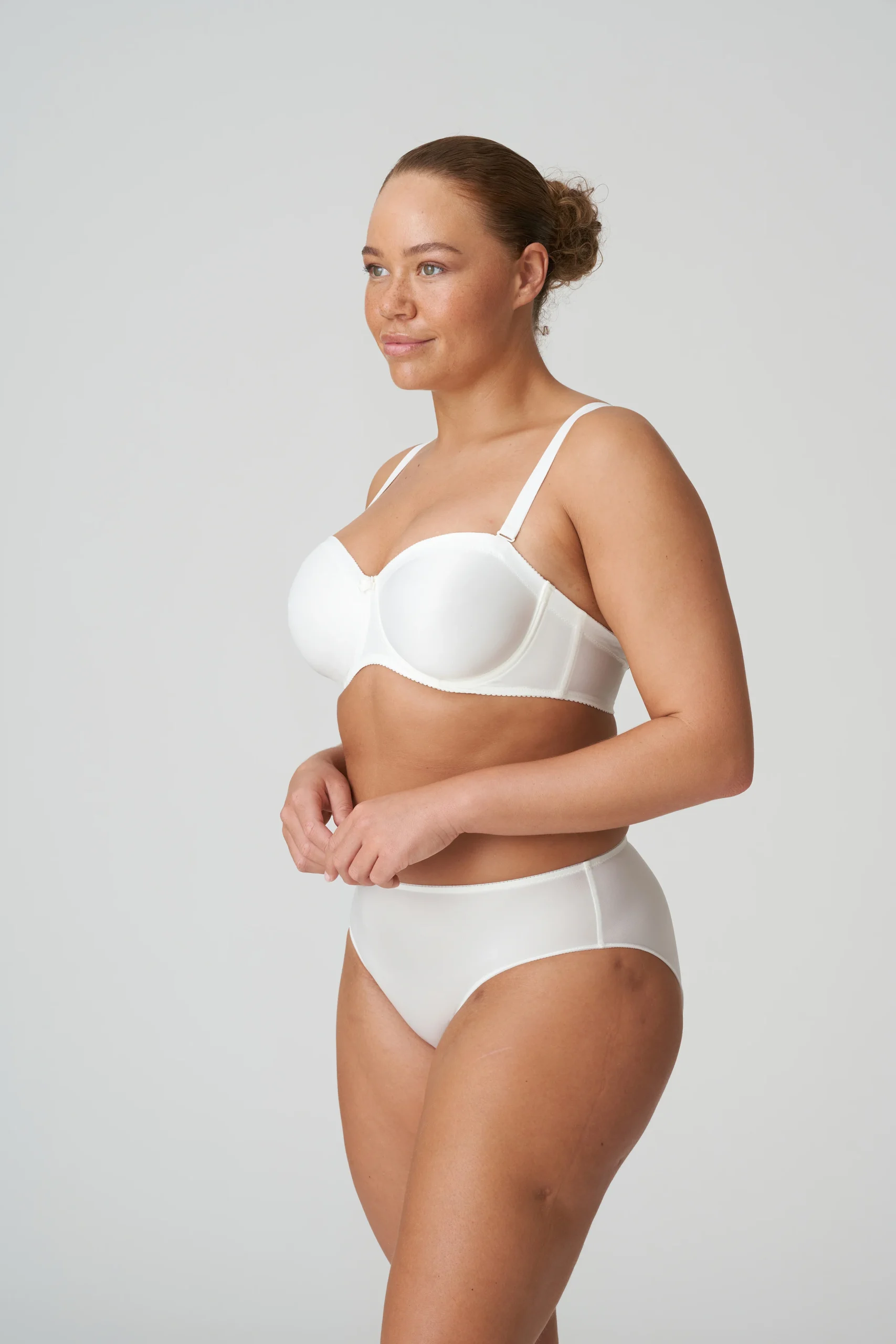 SATIN natural suj. sin tirantes sin foam - Imagen 7