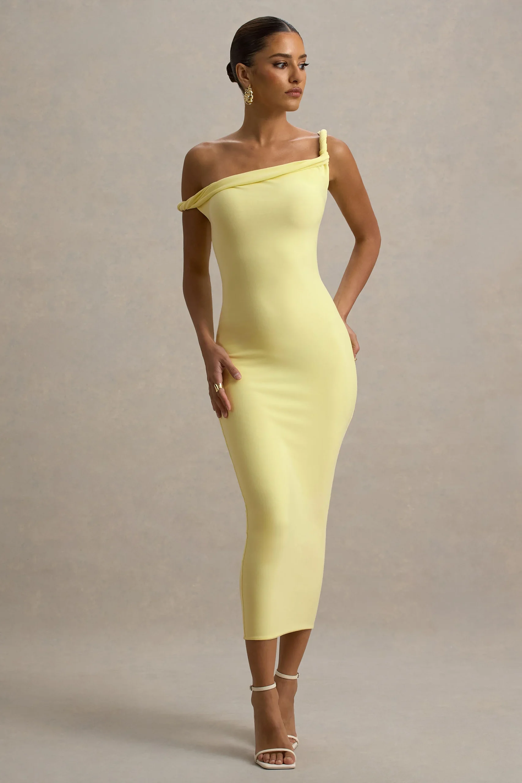 Salome | Vestido midi amarillo con escote retorcido